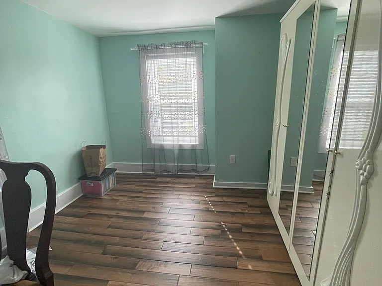 221 N Pine St — Photo 13