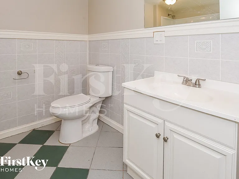 2085 Palora Ave — Photo 14