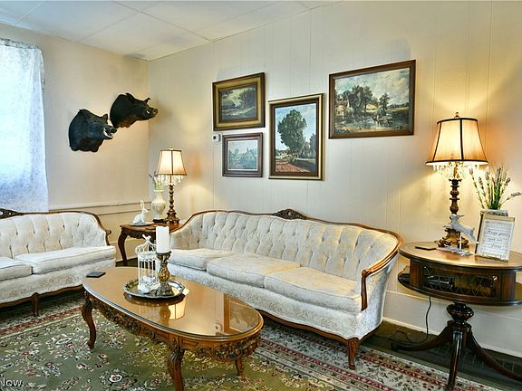 5th image of 315 W Park Ave