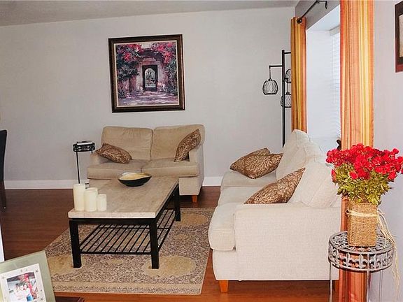 5th image of 1531 Aster Dr