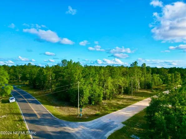 000 WHIRLWIND Loop, Hawthorne, FL 32640