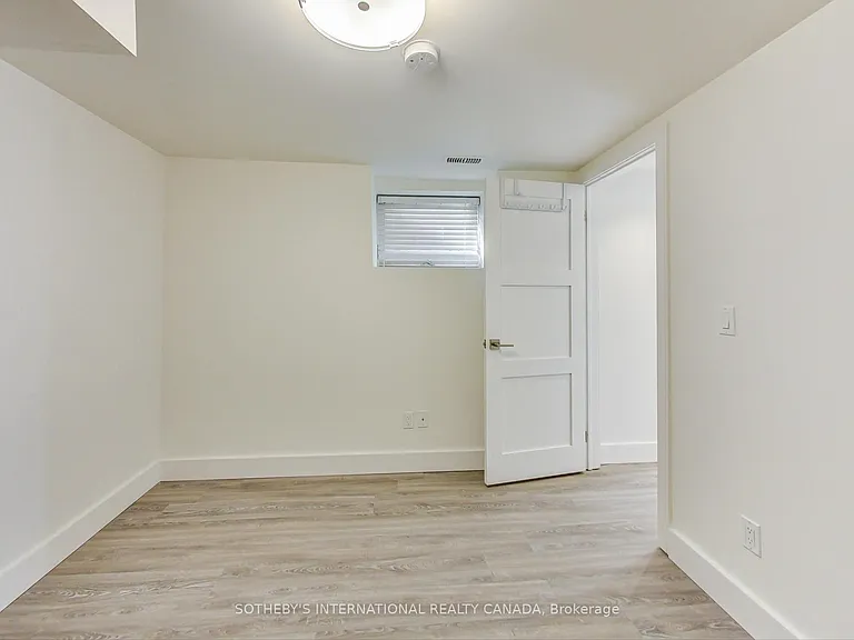 669 Euclid Ave #LOWER — Photo 15