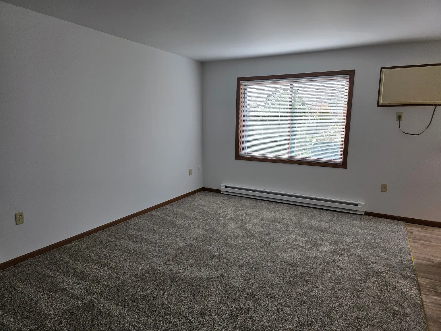 210 Howard Street - 7 — Photo 3