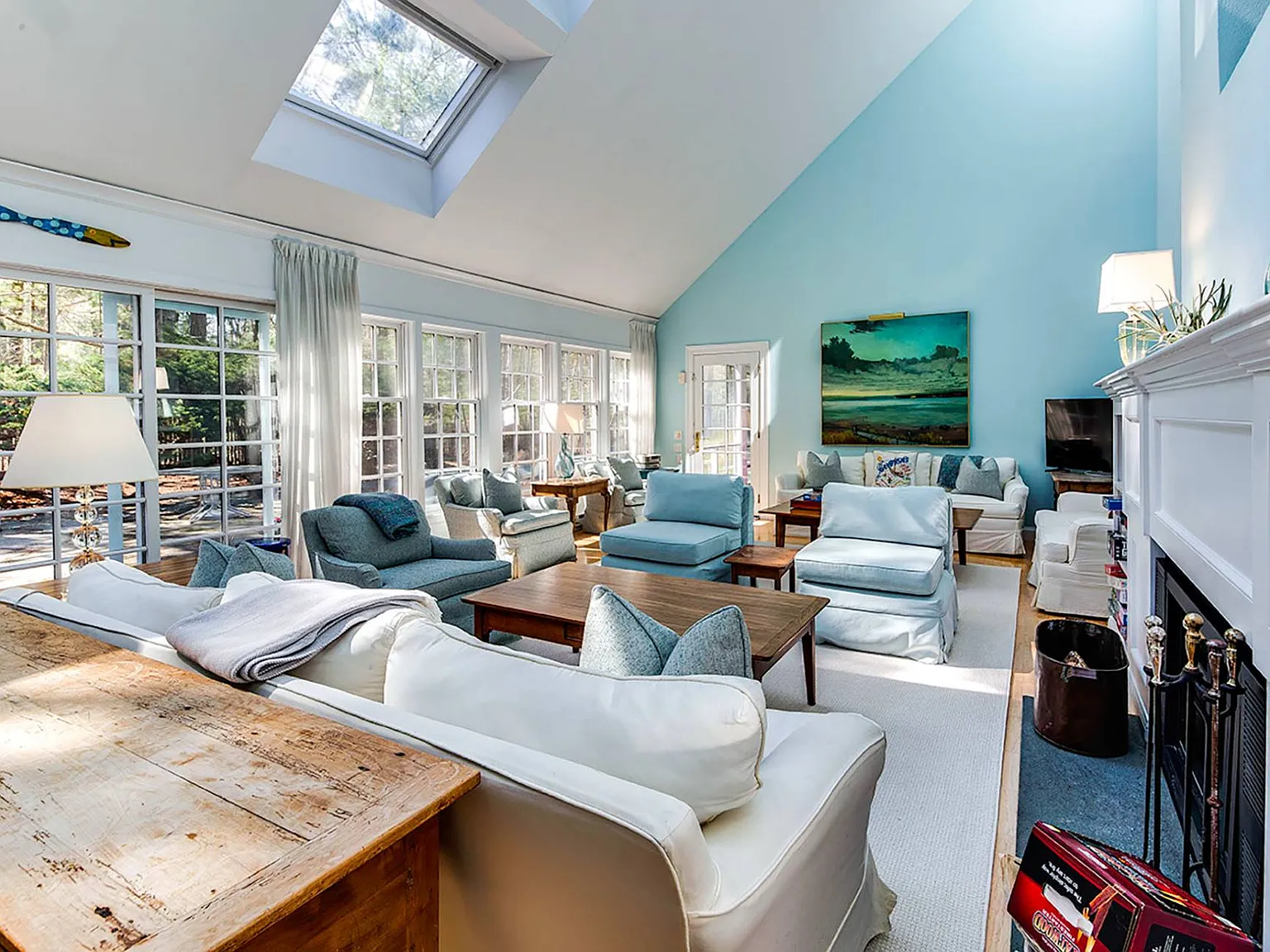Shingled Charm In East Hampton's Northwest — Photo 3