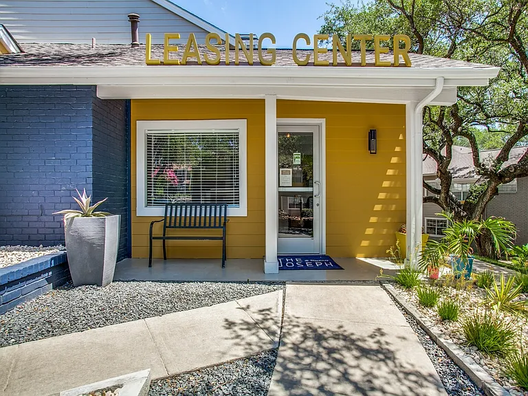 Leasing Center Exterior