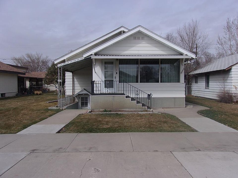 1st image of 516 3rd Ave N
