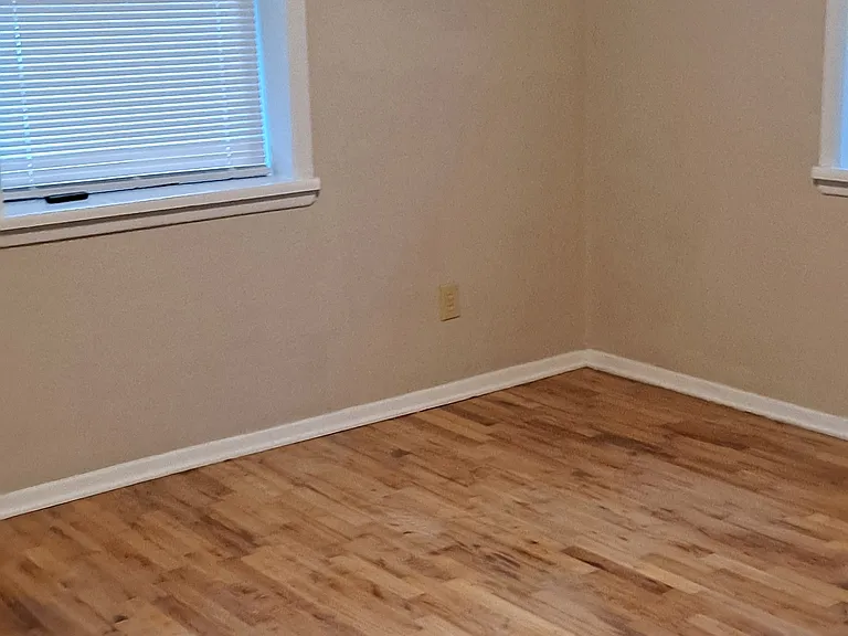 1008 Bay Blvd — Photo 2