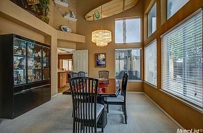 4th image of 105 Duxbury Way