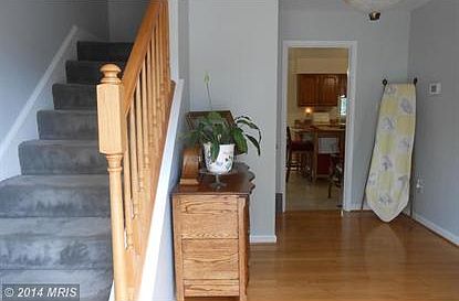 3rd image of 19 Ashlawn Ct