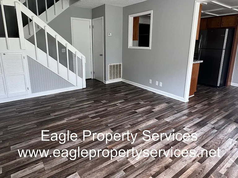 2200 Raintree Way — Photo 5