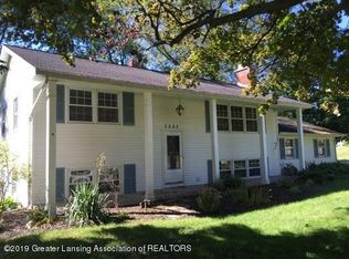 7337 Williamsburg Rd, Lansing, MI 48917