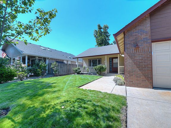 2nd image of 2956 Dahlia Ln