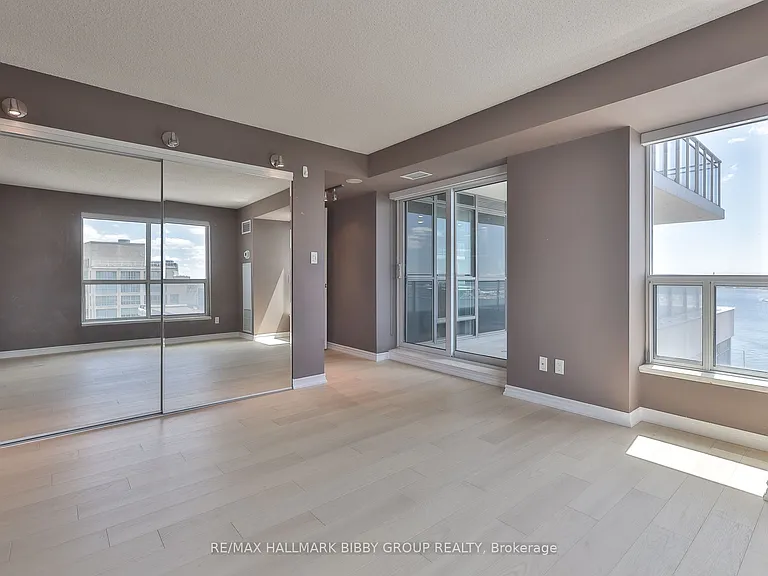 410 Queens Quay W #1103 — Photo 14