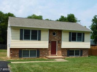 11412 Warner Dr, Fredericksburg, VA 22407