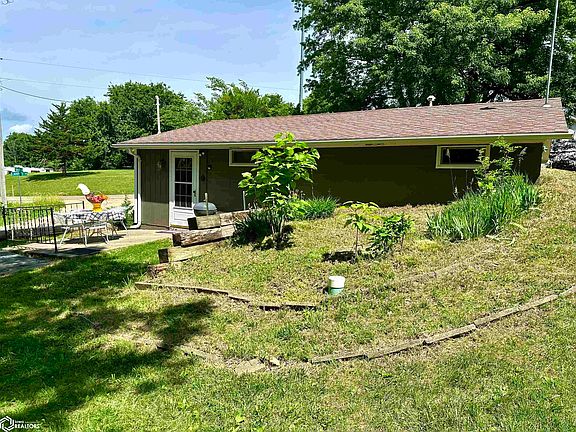 2nd image of 2082 Larrys Dr #2