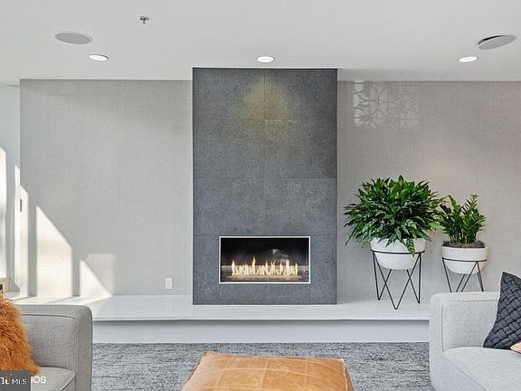 5th image of 3333-3323 Wisconsin Ave NW #208