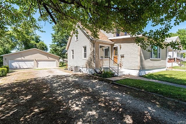 1st image of 2811 Palmer Ave