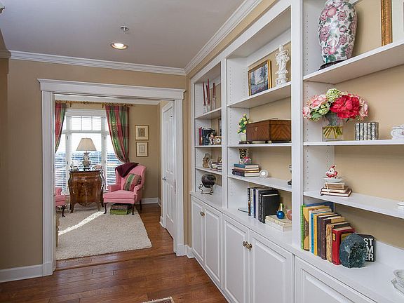 5th image of 400 Kelly Plantation Dr Unit 1402