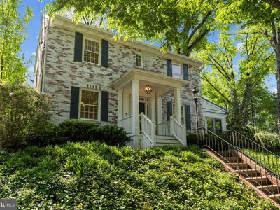 4206 Thornapple St, Chevy Chase, MD, 20815