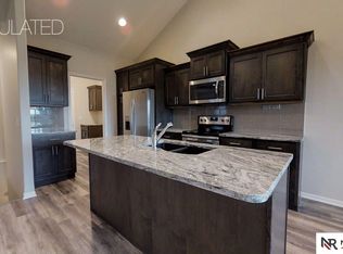 2847 Sheila Ln, Lincoln, NE 68516