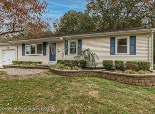 9 Hampton Rd, Howell, NJ 07731