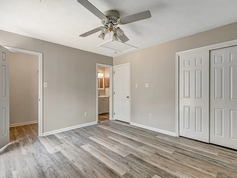105 Beacon Way — Photo 12