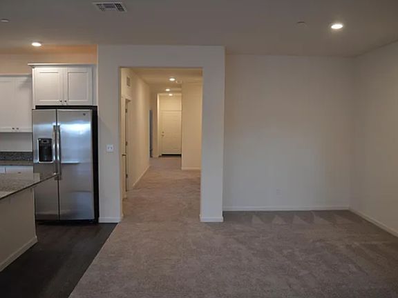 4th image of 4293 Lasalle Dr