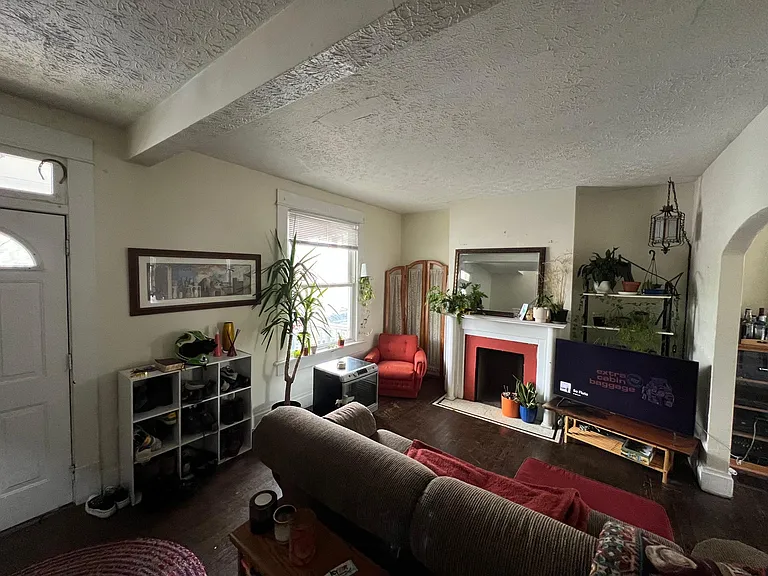 178 E Patterson Ave — Photo 3