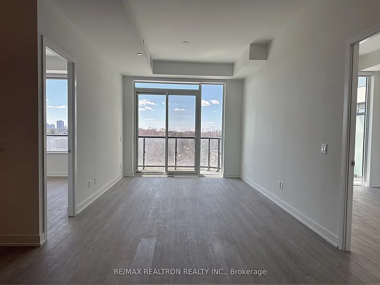 8188 Yonge St #631 — Photo 13
