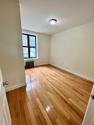 Rented by A&E Real Estate Management | media 7