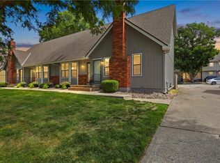 131 SW Donovan Rd, Lees Summit, MO 64063