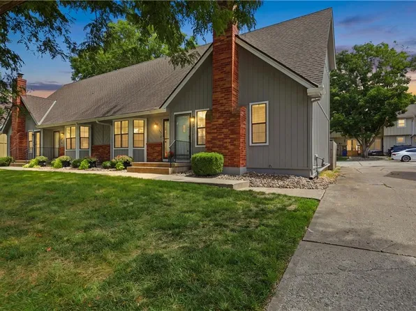 131 SW Donovan Rd, Lees Summit, MO 64063