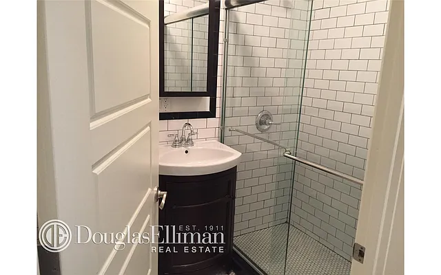 Rented by Douglas Elliman | media 16