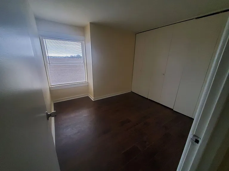 Abbott Acres Apartments — Photo 31