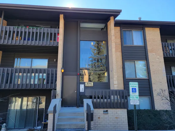 6149 Knoll Wood Ct #104, Willowbrook, IL 60527
