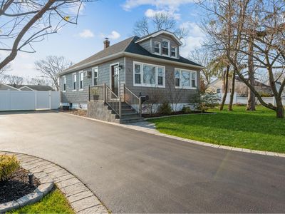 72 Wavecrest Ave, West Islip, NY, 11795