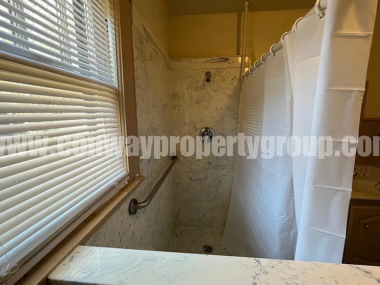 1616 Independence Ave — Photo 3