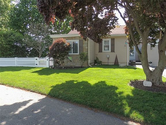 4th image of 116 Namquid Dr
