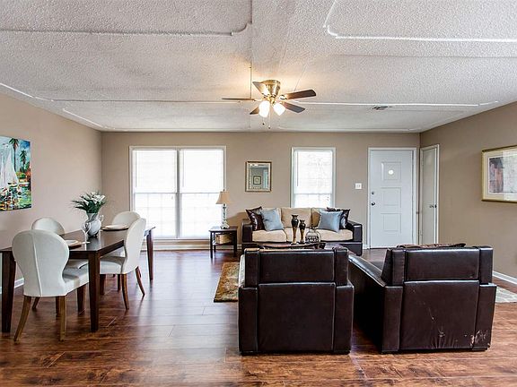5th image of 105 Stratford Dr