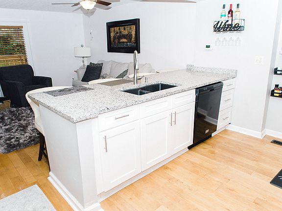 4th image of 8033 Mill Creek Cir #11F