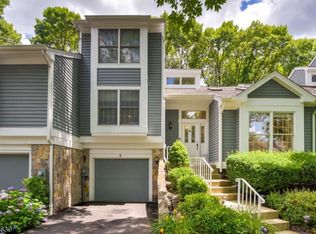 3 Timothy Ln, Bedminster, NJ 07921