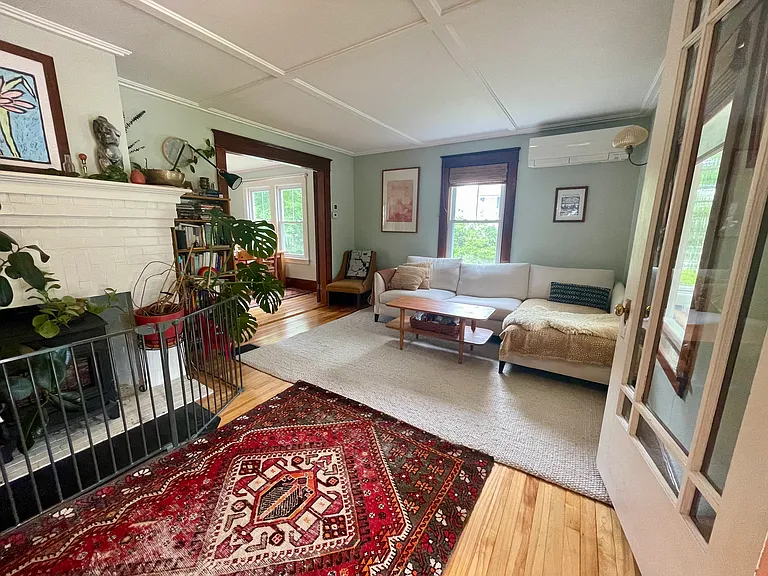 135 Anthoine St — Photo 9