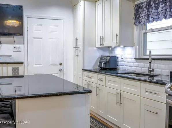 528 Cleveland St, Hazleton, PA 18201