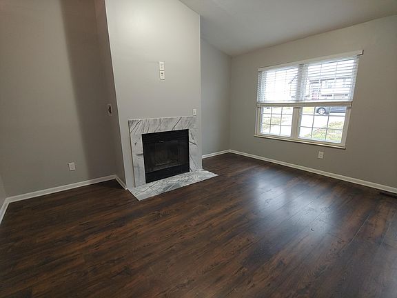 3rd image of 1264 Constitution Dr