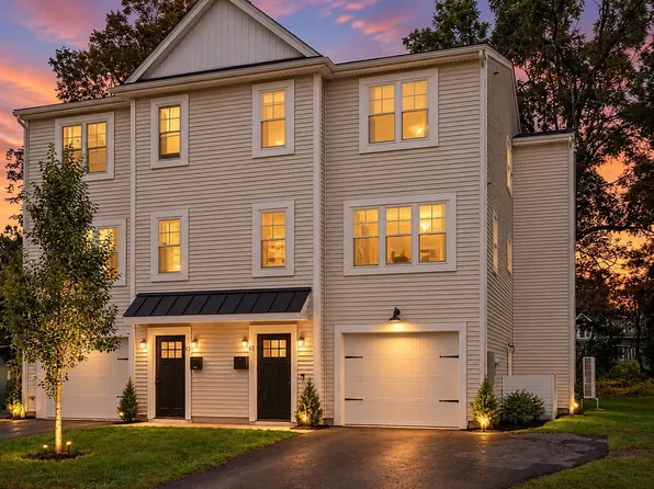65 Castine St, Worcester, MA 01606