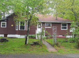 352 Route 590, Greeley, PA 18425