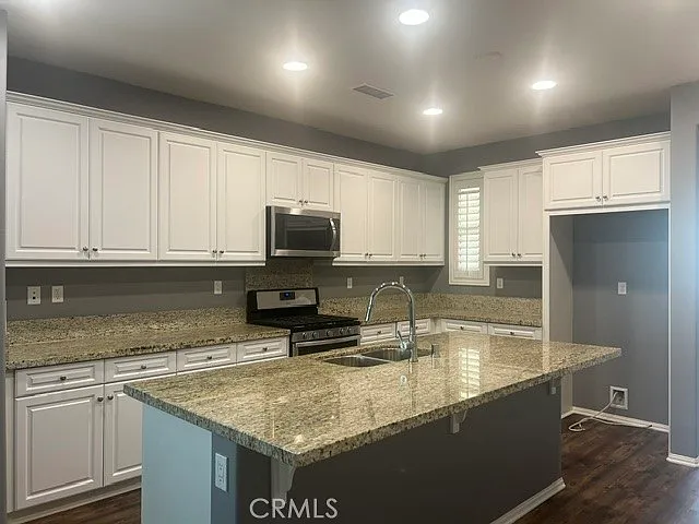 11384 Valley Oak Ln — Photo 12