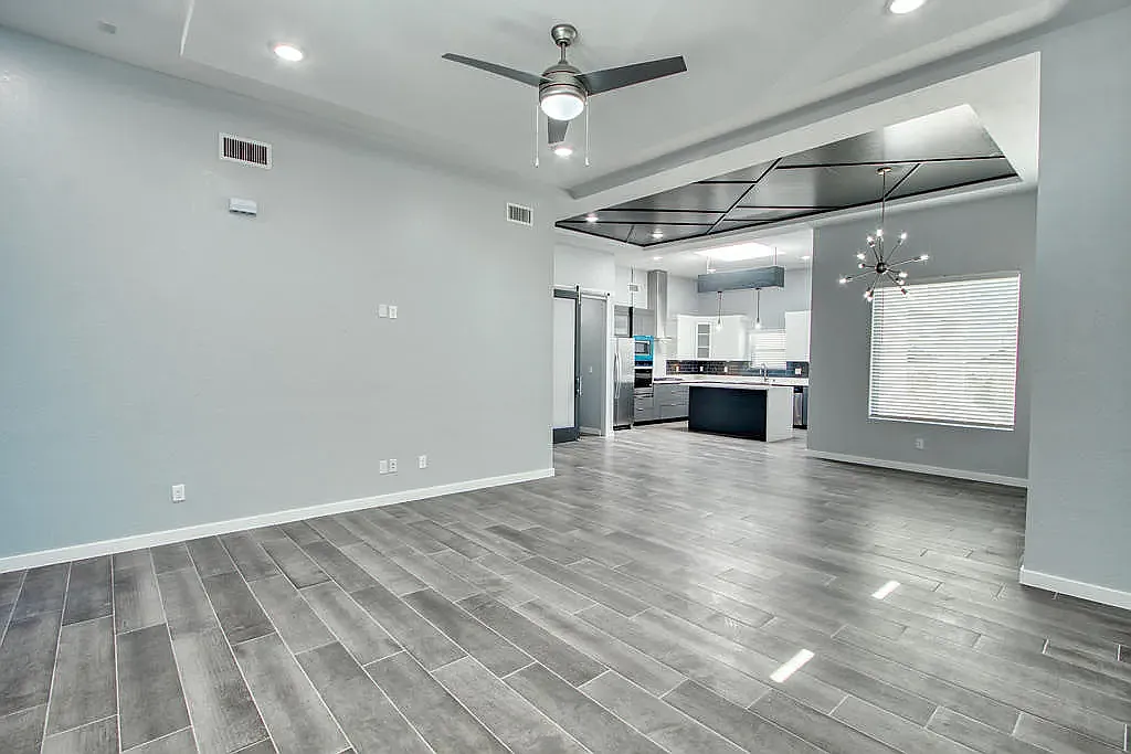 4 bed, 1920 sqft, $2,400 — Photo 4