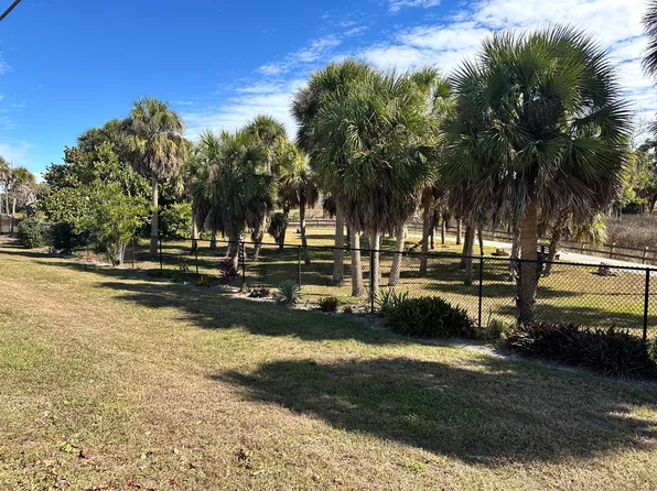 871 S Green Cir, Venice, FL 34285