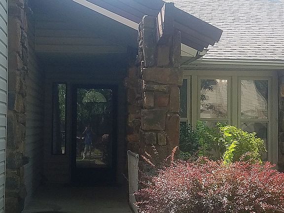 2nd image of 1406 Ford Circle Dr